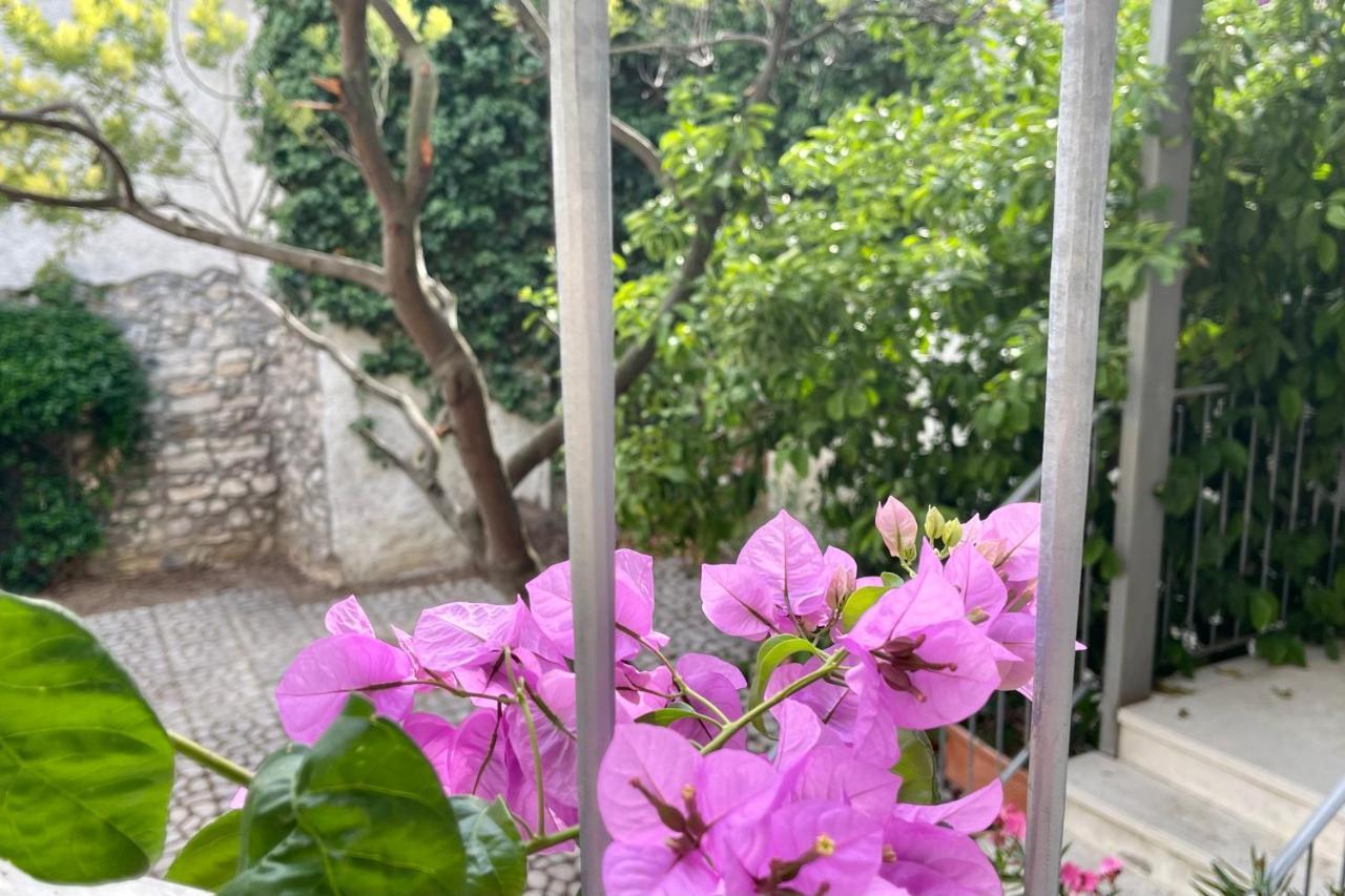 Appartement Borgo Dei Sogni à San Felice del Benaco Extérieur photo