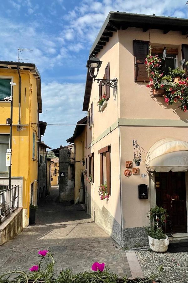 Appartement Borgo Dei Sogni à San Felice del Benaco Extérieur photo