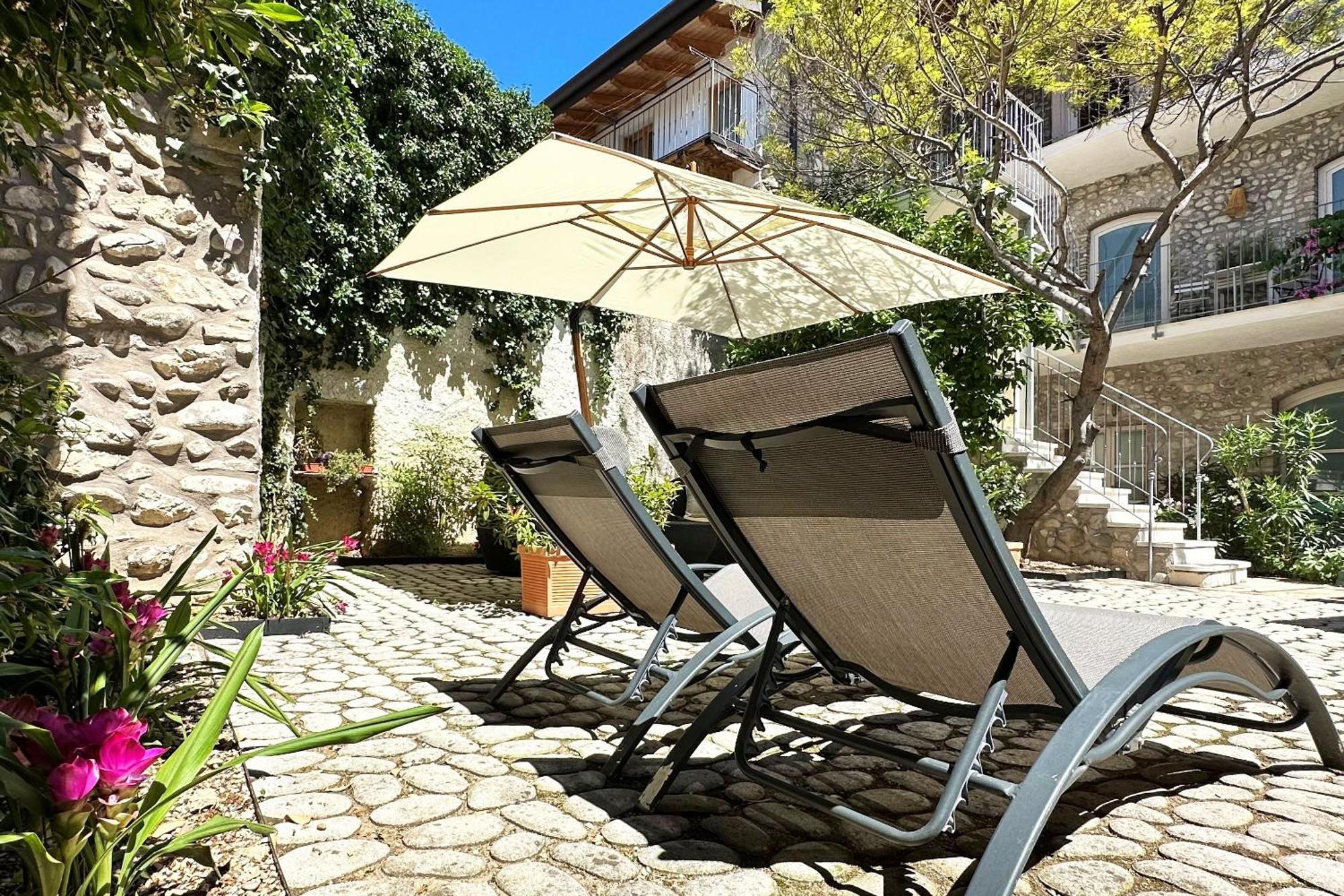 Appartement Borgo Dei Sogni à San Felice del Benaco Extérieur photo